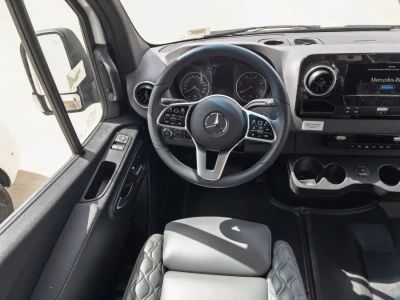 2026 Tiffin TIFFIN — interior view