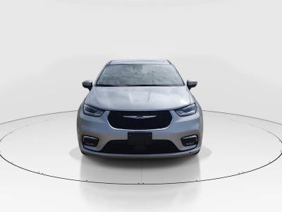 2023 Chrysler Pacifica — side profile view