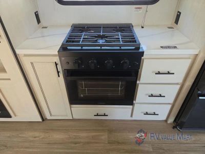 2027 Forest River RV Sabre — photo 22 view