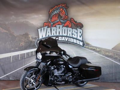 2025 Harley-Davidson FLHX - Street Glide — rear three-quarter view