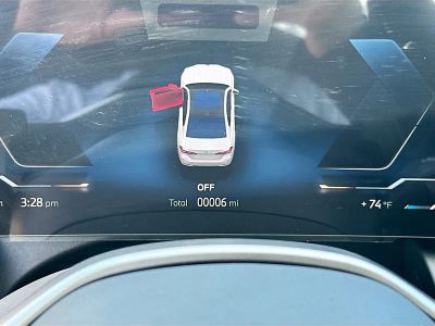 2026 BMW 5 Series — photo 9 view