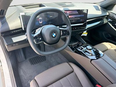 2026 BMW 5 Series — photo 7 view