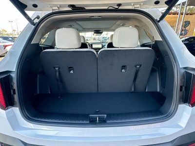 2026 Kia Sorento — photo 27 view