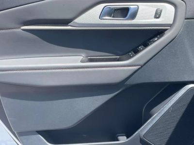 2026 Ford Explorer — photo 10 view