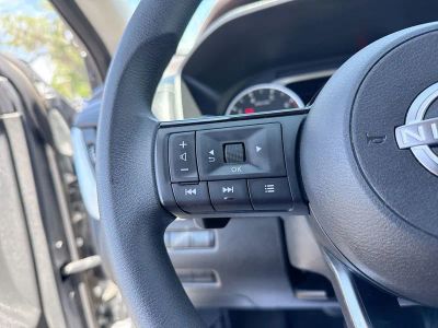 2023 Nissan Rogue — photo 15 view