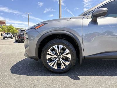 2023 Nissan Rogue — photo 10 view