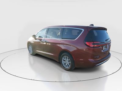 2023 Chrysler Pacifica — detail view