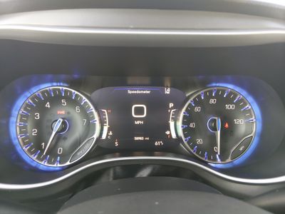 2023 Chrysler Pacifica — photo 14 view
