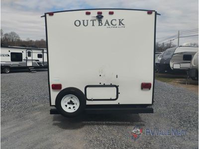 2017 Keystone RV Outback Ultra Lite - Photo 7