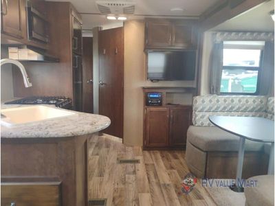 2017 Keystone RV Outback Ultra Lite - Photo 18
