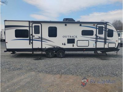 2017 Keystone RV Outback Ultra Lite - Photo 9