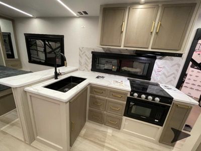 2026 Forest River RV Wildwood Heritage Glen Hyper-Lyte - Photo 19