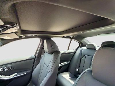 2026 BMW 3 Series — photo 27 view
