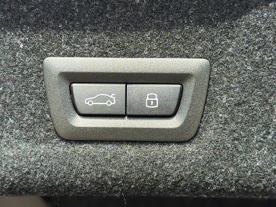2026 BMW 3 Series — photo 13 view