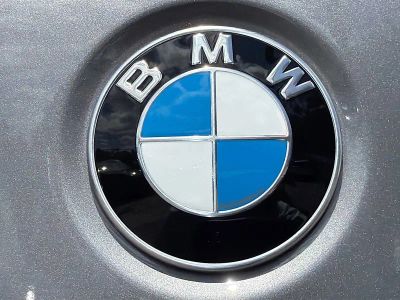 2026 BMW 3 Series — photo 11 view