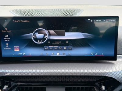 2026 BMW 3 Series — photo 34 view