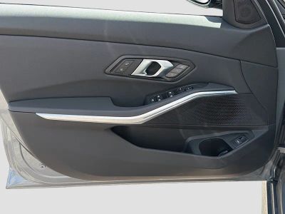 2026 BMW 3 Series — photo 22 view