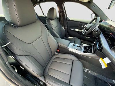 2026 BMW 3 Series — photo 15 view