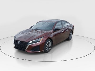 2025 Nissan Altima - Photo 3