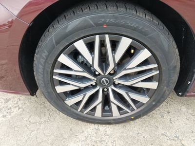 2025 Nissan Altima - Photo 10