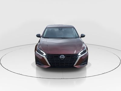 2025 Nissan Altima - Photo 2
