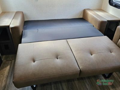 2026 Venture RV SportTrek Touring Edition — photo 48 view