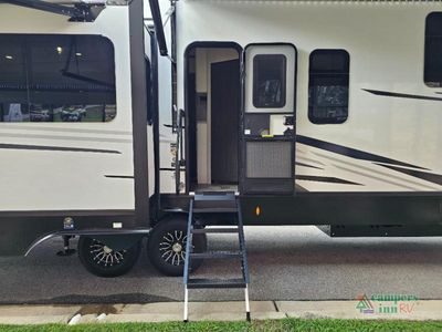 2026 Venture RV SportTrek Touring Edition — photo 8 view
