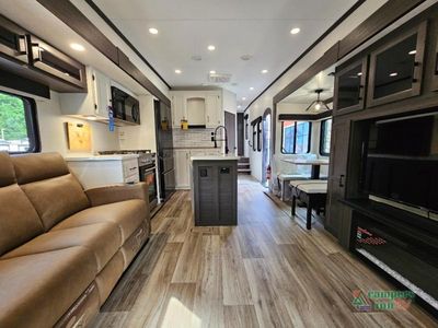 2026 Venture RV SportTrek Touring Edition — photo 11 view