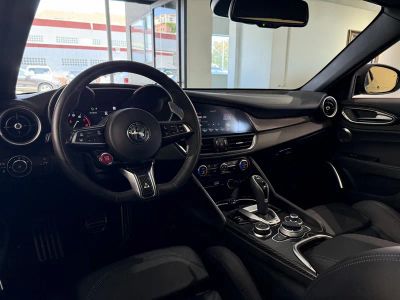 2022 Alfa Romeo Giulia - Photo 9