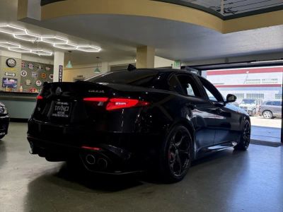2022 Alfa Romeo Giulia - Photo 34