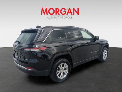 2023 Jeep Grand Cherokee — detail view