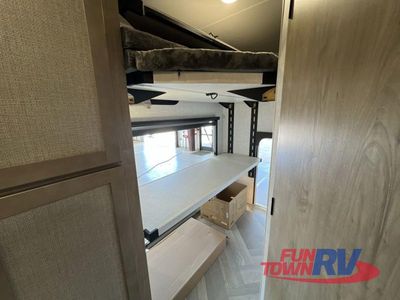 2025 Ember RV E-Series - Photo 30