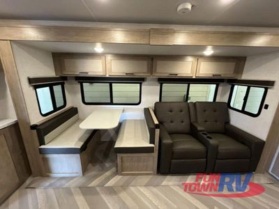 2025 Ember RV E-Series - Photo 20