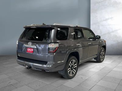 2019 Toyota 4Runner — front three-quarter view