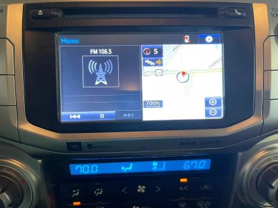 2019 Toyota 4Runner — photo 12 view
