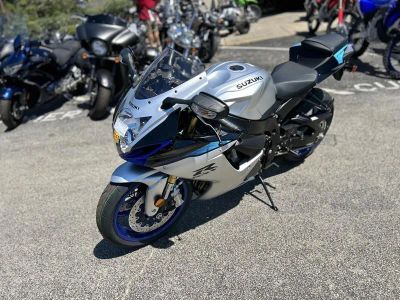 2026 Suzuki GSX-R750 - Photo 2