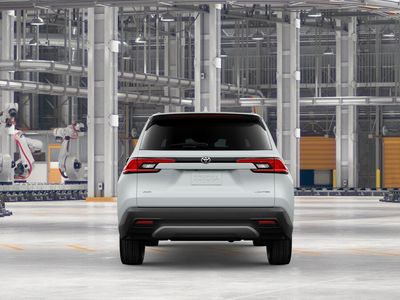 2026 Toyota Grand Highlander — photo 8 view