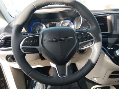 2023 Chrysler Voyager - Photo 12