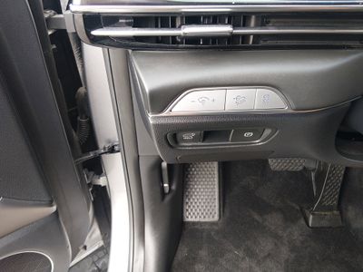 2025 Genesis GV80 — photo 13 view