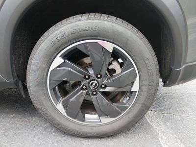 2024 Nissan Rogue — photo 10 view