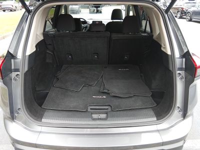 2024 Nissan Rogue — photo 11 view
