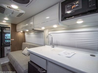 2026 Thor Motor Coach Tellaro - Photo 9