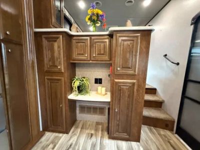 2019 Heartland Bighorn - Photo 15