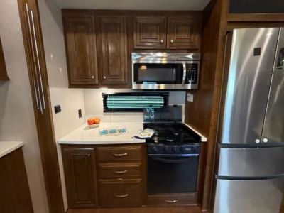 2019 Heartland Bighorn - Photo 7