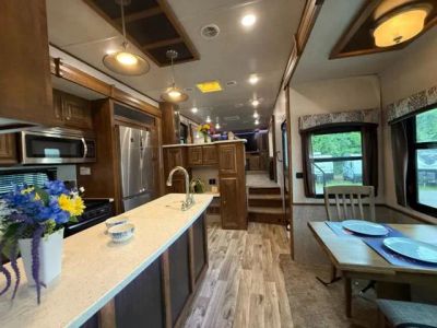 2019 Heartland Bighorn - Photo 5