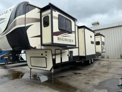 2019 Heartland Bighorn - Photo 3