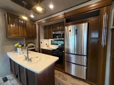 2019 Heartland Bighorn - Photo 6