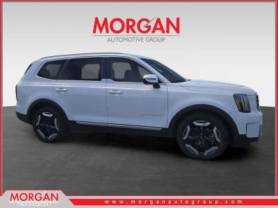 2025 Kia Telluride S in White — front three-quarter view