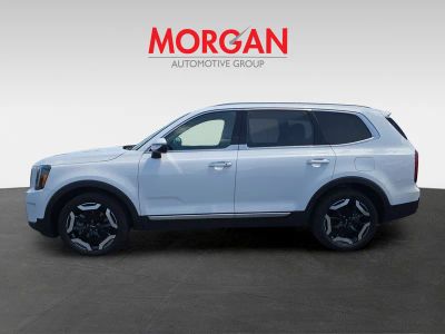 2025 Kia Telluride — engine compartment view