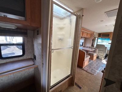 2007 Winnebago Sightseer - Photo 9